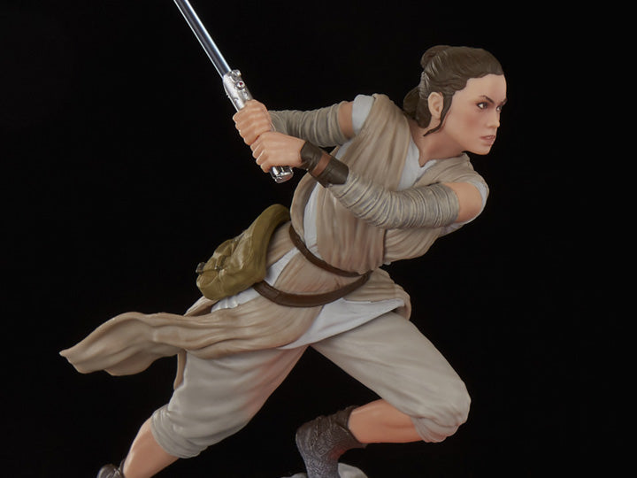 Star Wars The Black Series Centerpiece 04 Rey Statue