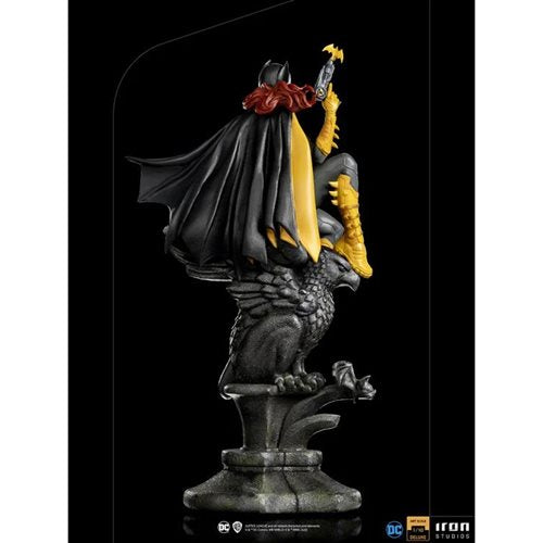 DC Comics Batgirl Deluxe 1:10 Art Scale Limited Edition Statue