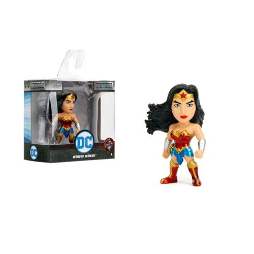 DC MetalFigs Wonder Woman 2 1/2-Inch Die-Cast Metal Mini-Figure