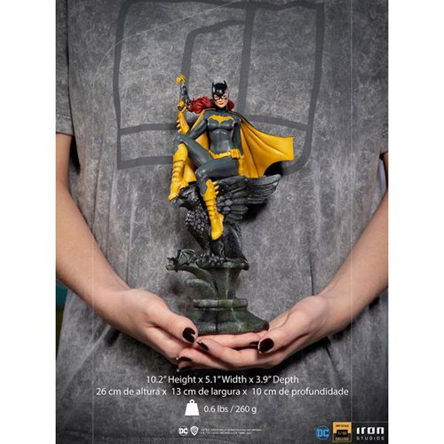 DC Comics Batgirl Deluxe 1:10 Art Scale Limited Edition Statue