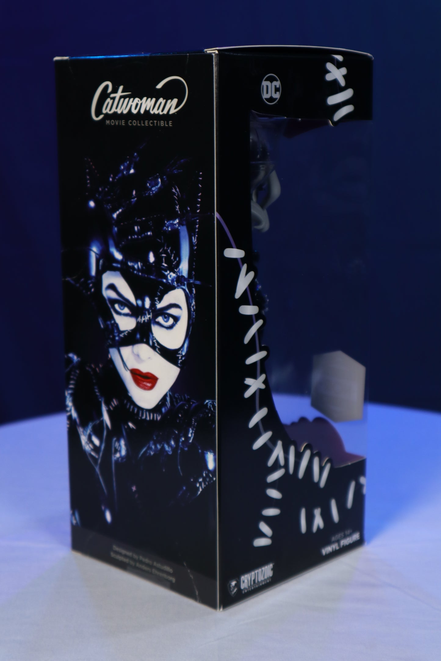 DC Comics Batman Returns Catwoman Noir Edition Exclusive Vinyl Figure