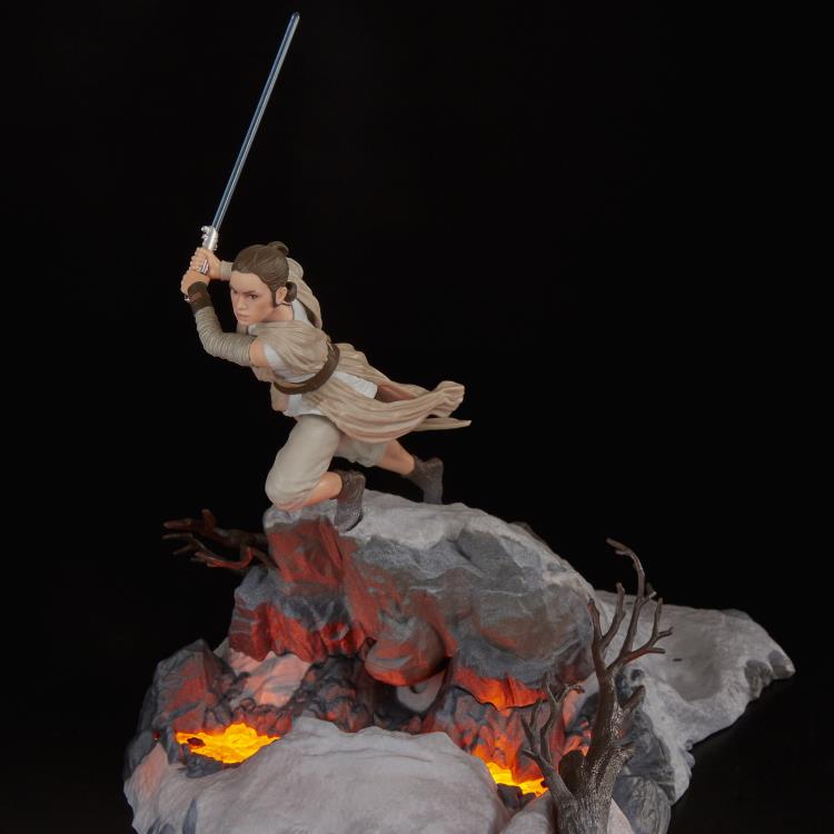 Star Wars The Black Series Centerpiece 04 Rey Statue