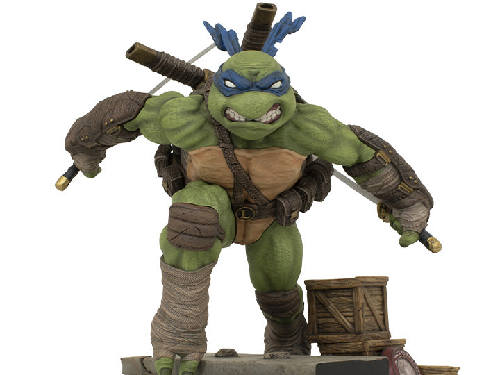 Teenage Mutant Ninja Turtles Leonardo Gallery Statue